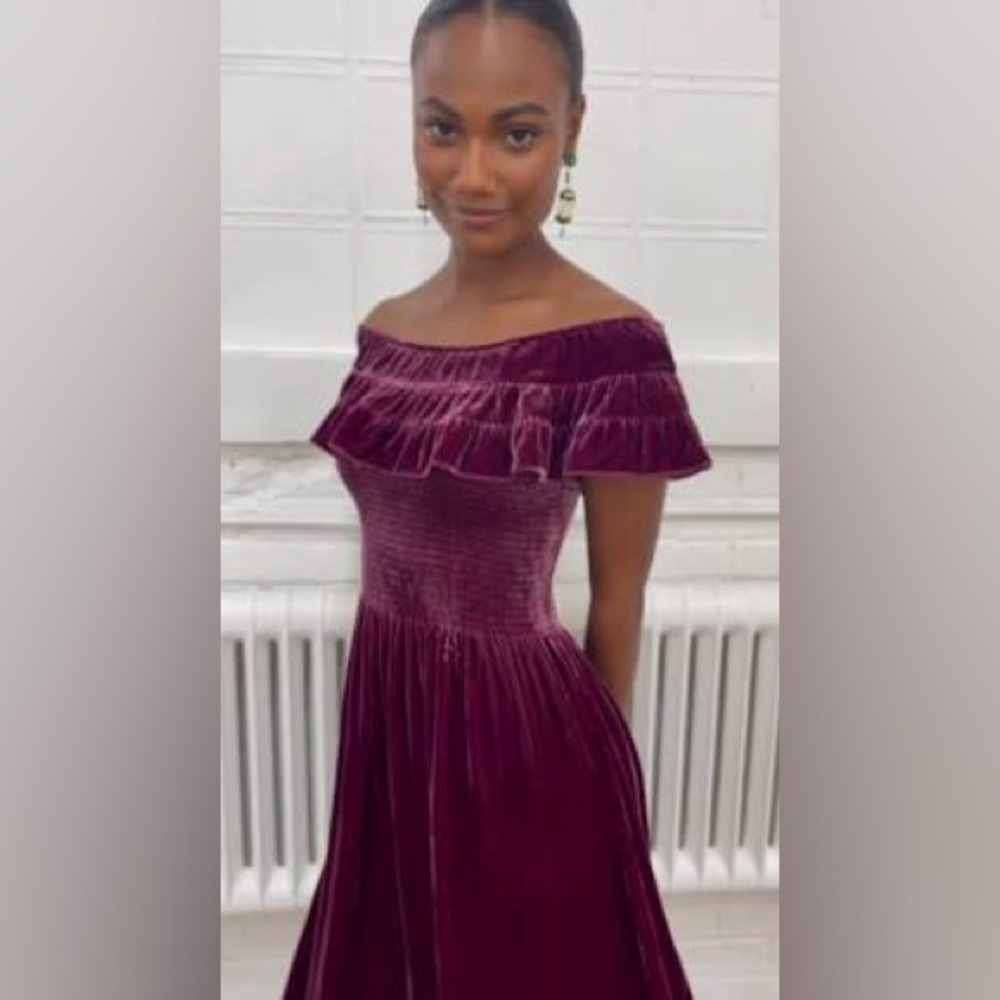 Hill House Off-the-Shoulder Velvet Midi Dress in Burgundy